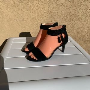 Alex Marie 6.5 black suede sandals